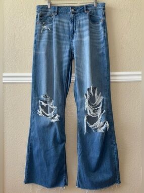 American Eagle Low Rise Baggy Wide Leg Jeans Distressed Size 10 X-Long